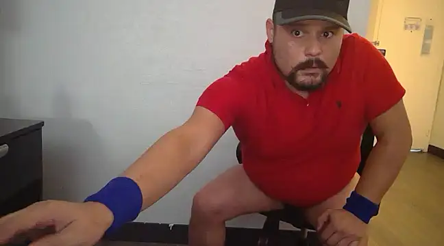 Snapshot of LumberJockMan chatting on December 4, 2024, 8:23 am LumberJockMan online show from December 4, 2024, 8:23 am