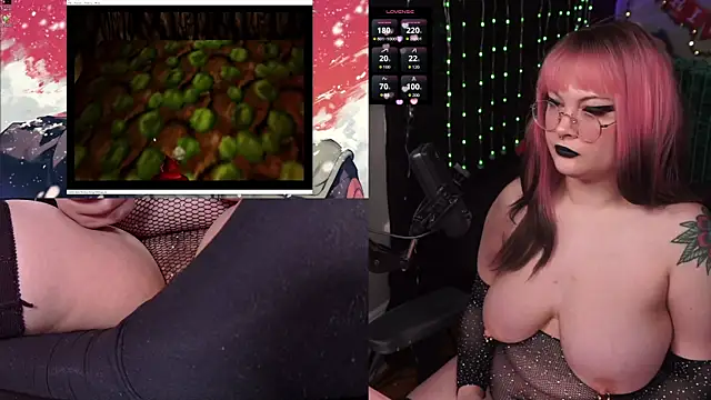 Snapshot of evamila chatting on November 13, 2025, 10:30 pm evamila online show from November 13, 2025, 10:30 pm