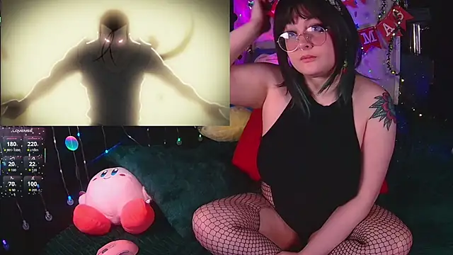 Snapshot of evamila chatting on November 18, 2025, 12:31 pm evamila online show from November 18, 2025, 12:31 pm