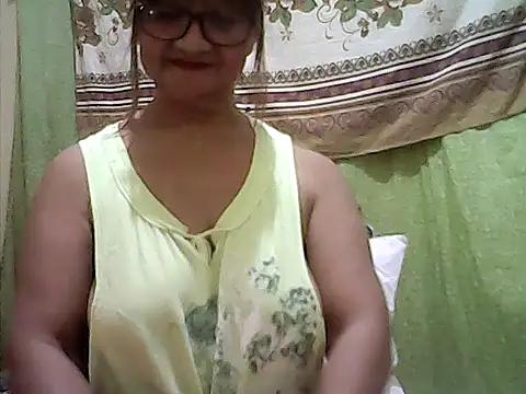 Snapshot of ScorpionLove12 chatting on May 10, 2026, 4:01 pm ScorpionLove12 online show from May 10, 2026, 4:01 pm