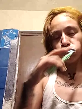 fablob23 online show from April 5, 2026, 3:15 am