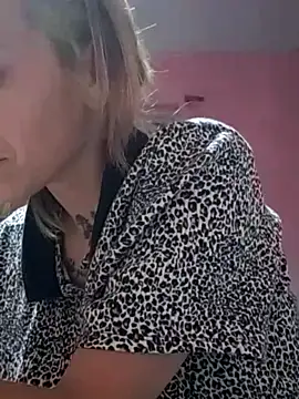 fablob23 online show from April 10, 2026, 5:12 am