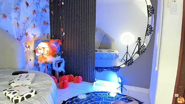 Katemoss70 online show from October 24, 2025, 12:23 pm