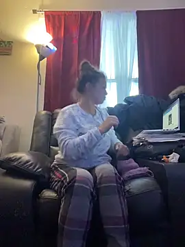 Snapshot of bustybunny25 chatting on December 17, 2025, 2:56 pm bustybunny25 online show from December 17, 2025, 2:56 pm