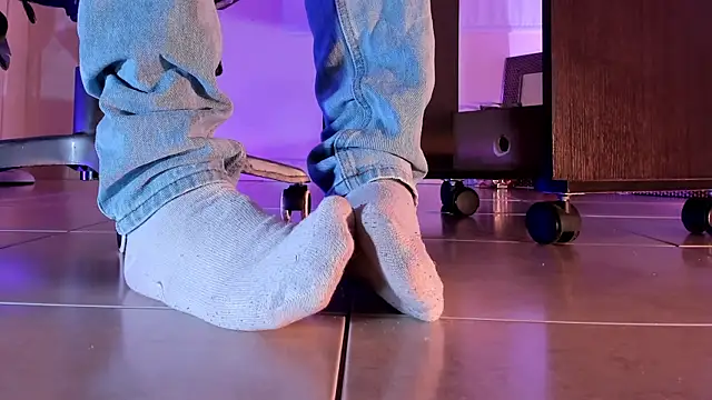 ArchieCollins online show from October 8, 2025, 9:23 pm