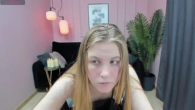 JadeSoft online show from February 6, 2025, 2:44 am