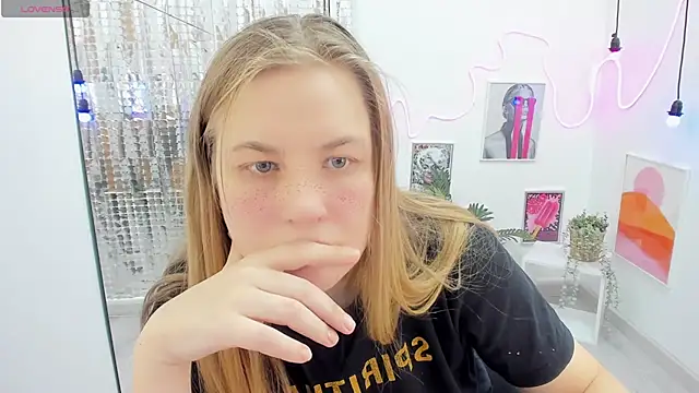 JadeSoft online show from February 21, 2025, 8:49 pm