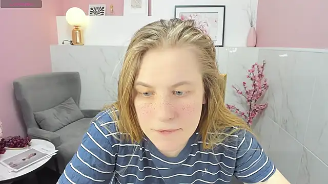 JadeSoft online show from March 6, 2025, 11:42 pm