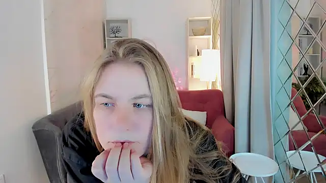 JadeSoft online show from November 8, 2025, 2:28 pm