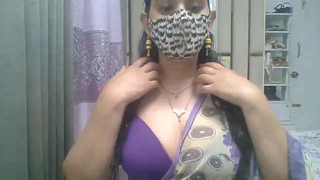 Snapshot of Lovelywife786 chatting on April 5, 2026, 5:48 am Lovelywife786 online show from April 5, 2026, 5:48 am