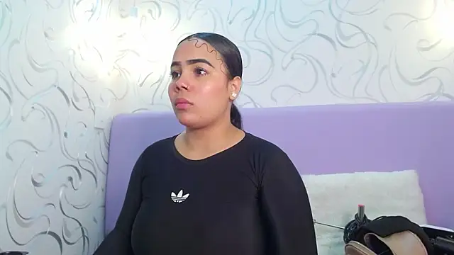 EmilyQueen3x online show from October 12, 2025, 1:32 pm