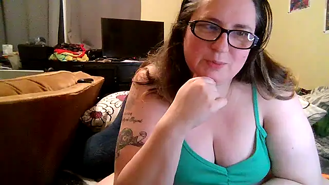 Snapshot of newfieocean chatting on January 15, 2026, 10:42 am newfieocean online show from January 15, 2026, 10:42 am