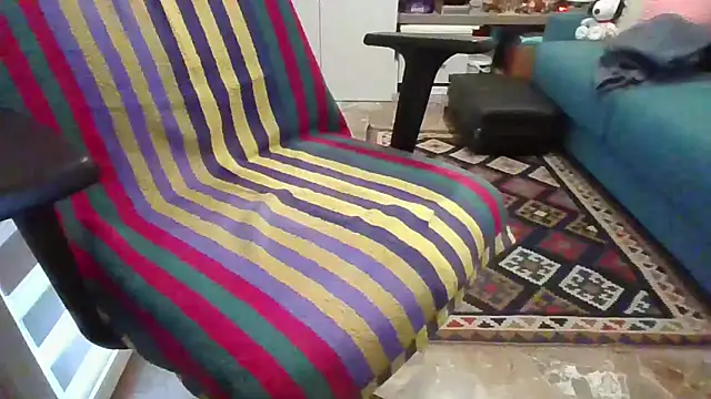 Snapshot of alessexxx24 chatting on March 22, 2025, 8:18 am alessexxx24 online show from March 22, 2025, 8:18 am