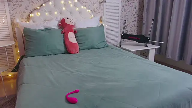 Snapshot of Wendy-Darling chatting on February 24, 2026, 1:25 am Wendy-Darling online show from February 24, 2026, 1:25 am