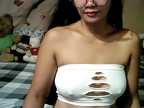 Mia Rein online show from May 29, 2026, 2:15 pm