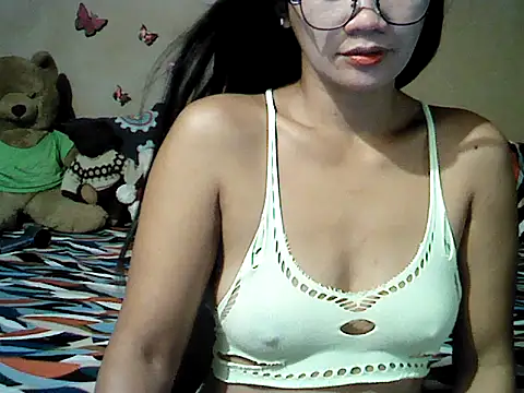 Mia Rein online show from June 17, 2026, 1:34 pm
