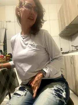 RAIRAsexy online show from October 30, 2025, 2:46 am