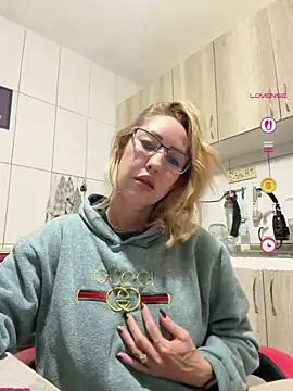 RAIRAsexy online show from July 21, 2026, 8:16 am