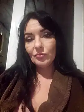 Flo Sandra online show from November 23, 2025, 3:12 pm