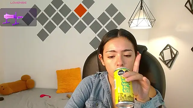 Snapshot of Ivy_Gail chatting on December 11, 2024, 5:43 am Ivy Gail online show from December 11, 2024, 5:43 am