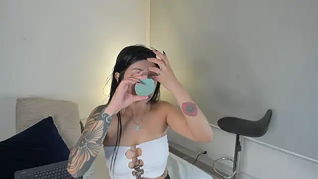 Cilie lee online show from February 5, 2025, 1:22 pm