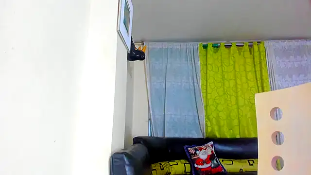 Snapshot of horny__molly_ chatting on December 3, 2024, 2:36 am horny molly online show from December 3, 2024, 2:36 am