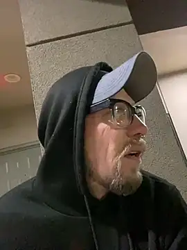 Snapshot of Tomas_Zaddy chatting on December 19, 2024, 9:40 am Tomas Zaddy online show from December 19, 2024, 9:40 am