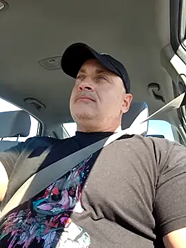 Snapshot of DigiSpankz chatting on November 3, 2025, 3:13 pm DigiSpankz online show from November 3, 2025, 3:13 pm