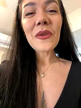 Snapshot of denise_k chatting on November 5, 2025, 12:38 pm denise k online show from November 5, 2025, 12:38 pm