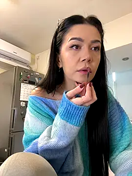 Snapshot of denise_k chatting on November 14, 2025, 12:37 pm denise k online show from November 14, 2025, 12:37 pm