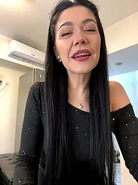 Snapshot of denise_k chatting on December 16, 2025, 12:43 pm denise k online show from December 16, 2025, 12:43 pm