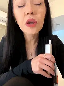 Snapshot of denise_k chatting on January 11, 2026, 12:43 pm denise k online show from January 11, 2026, 12:43 pm