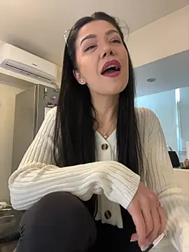 Snapshot of denise_k chatting on January 17, 2026, 12:43 pm denise k online show from January 17, 2026, 12:43 pm