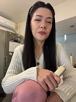 Snapshot of denise_k chatting on February 5, 2026, 12:54 pm denise k online show from February 5, 2026, 12:54 pm