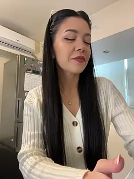 Snapshot of denise_k chatting on February 21, 2026, 12:39 pm denise k online show from February 21, 2026, 12:39 pm