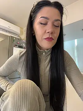 Snapshot of denise_k chatting on February 24, 2026, 12:47 pm denise k online show from February 24, 2026, 12:47 pm