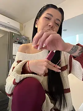 Snapshot of denise_k chatting on March 1, 2026, 12:40 pm denise k online show from March 1, 2026, 12:40 pm