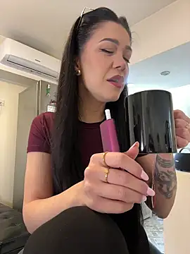 Snapshot of denise_k chatting on March 15, 2026, 11:49 am denise k online show from March 15, 2026, 11:49 am