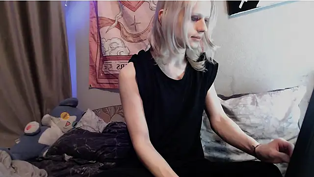 Alien Bella online show from June 22, 2026, 11:13 pm