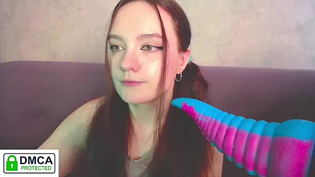 Snapshot of Alyssa___Scarlet chatting on December 17, 2025, 7:14 am Alyssa Scarlet online show from December 17, 2025, 7:14 am