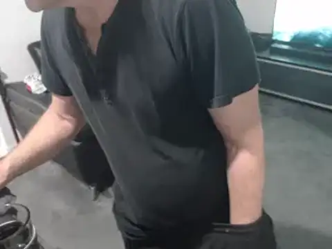 shhhoot73 online show from November 5, 2025, 3:56 pm