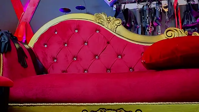 PerlaDivaio online show from November 4, 2025, 2:16 pm