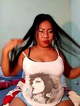Snapshot of rosmery-navarro chatting on March 31, 2026, 5:19 am rosmery-navarro online show from March 31, 2026, 5:19 am