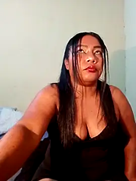 Snapshot of rosmery-navarro chatting on April 8, 2026, 5:18 am rosmery-navarro online show from April 8, 2026, 5:18 am