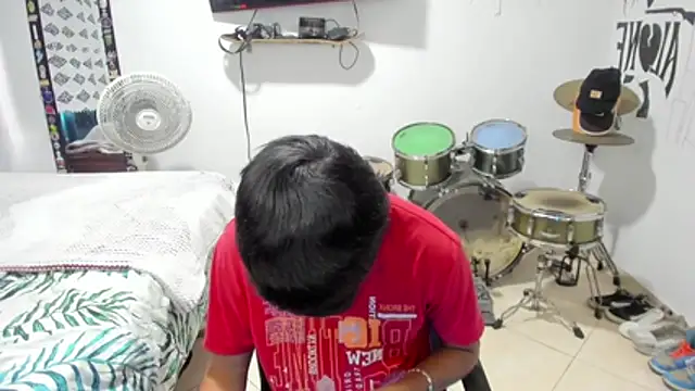 Snapshot of Zack_falcon chatting on February 5, 2026, 9:19 pm Zack falcon online show from February 5, 2026, 9:19 pm