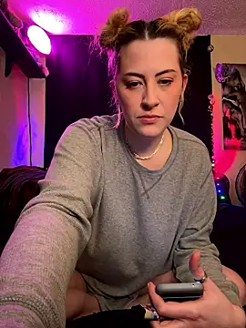 Snapshot of Mallorykoxx69 chatting on January 17, 2026, 9:03 am Mallorykoxx69 online show from January 17, 2026, 9:03 am