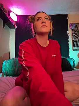 Snapshot of Mallorykoxx69 chatting on February 15, 2026, 8:57 am Mallorykoxx69 online show from February 15, 2026, 8:57 am