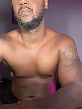 Snapshot of blackdrey18 chatting on January 21, 2025, 3:54 pm blackdrey18 online show from January 21, 2025, 3:54 pm