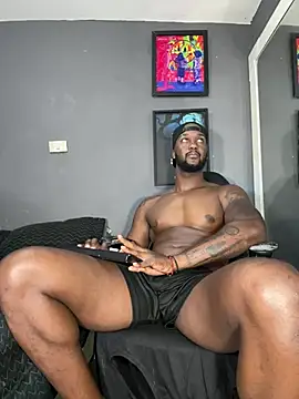 Snapshot of blackdrey18 chatting on February 22, 2025, 1:46 pm blackdrey18 online show from February 22, 2025, 1:46 pm