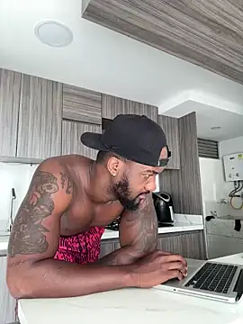 Snapshot of blackdrey18 chatting on March 18, 2025, 4:37 am blackdrey18 online show from March 18, 2025, 4:37 am